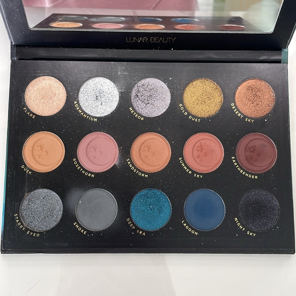 Lunar Beauty Eternal Eclipse Palette